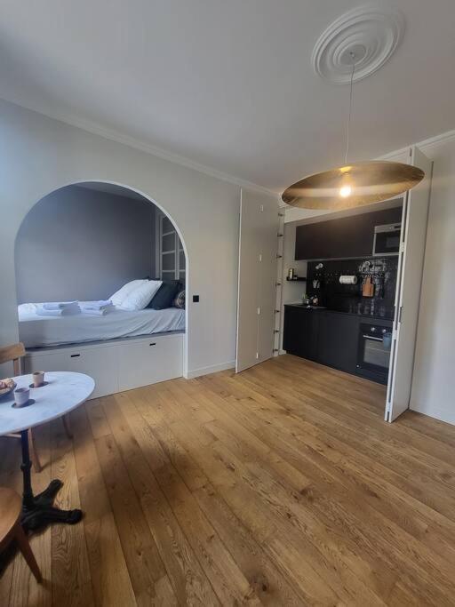 Suite Versailles Quartier Saint-Louis 6 Personnes Exterior photo
